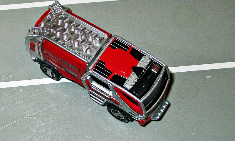 Illustration for article titled Land of the Rising Sun-Day: New Tomica Premium Skyline, RX7 and Morita